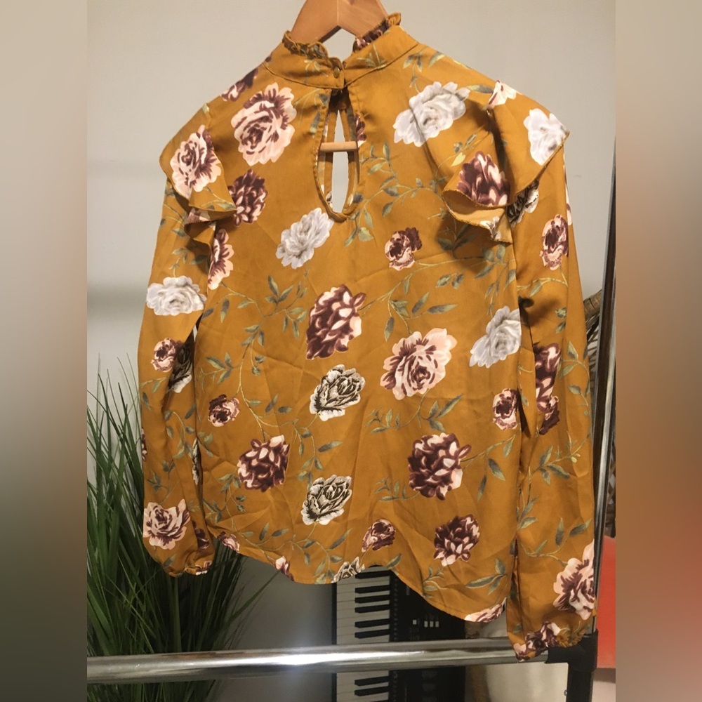Floral blouse - Picture 2 of 2